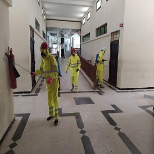 تواصل حملة التعقيم والتطهير لليوم الثالث على التوالي تواصل حملة التعقيم والتطهير لليوم الثالث على التوالي